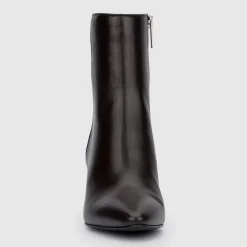 Claina