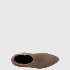 Prisilla