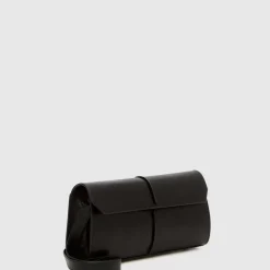 Rhumba Clutch