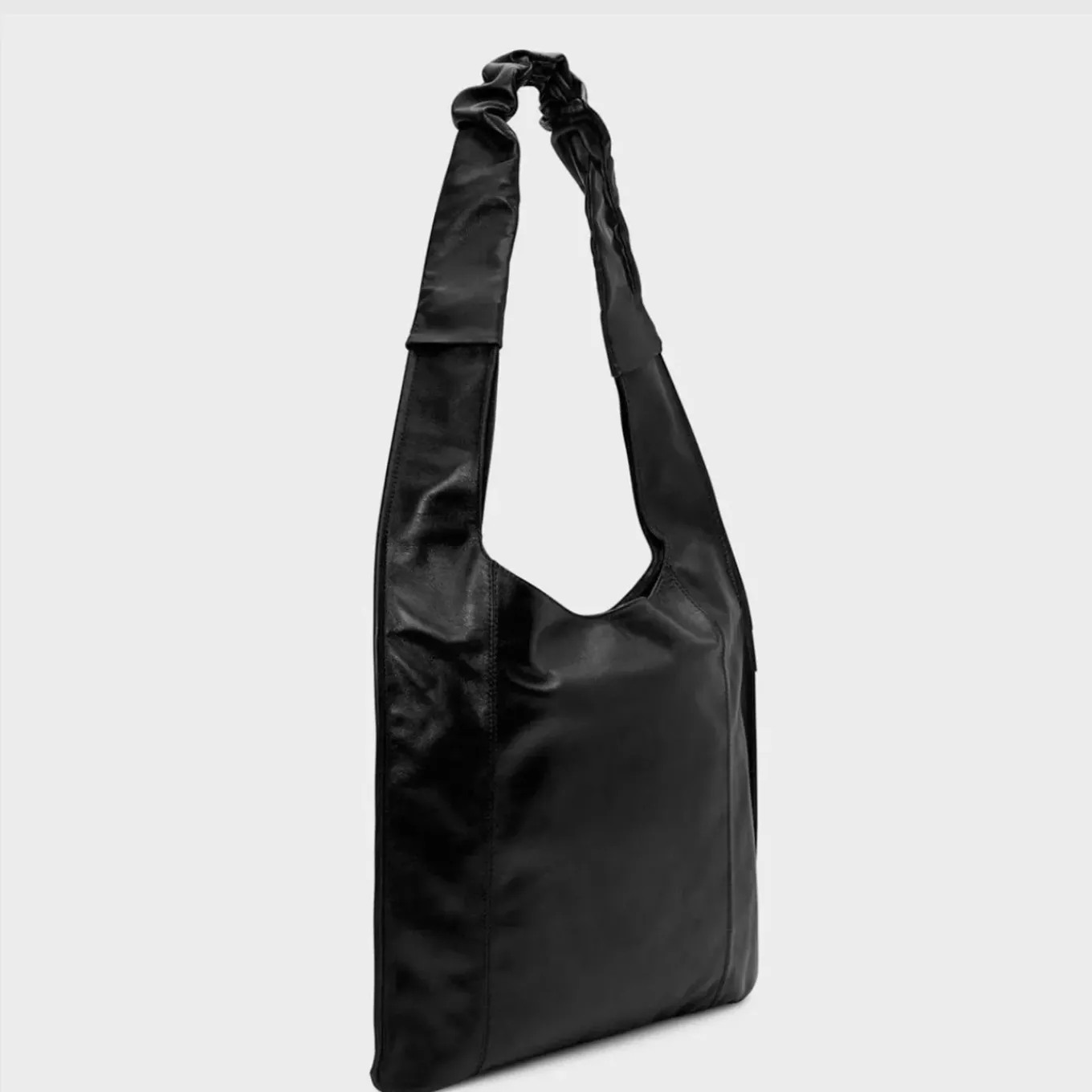 Roxanna Hobo